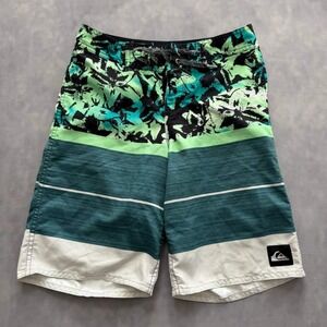 Quiksilver Boardshorts Mens 27 Green Black Tropical Floral Surf Swim Trunks